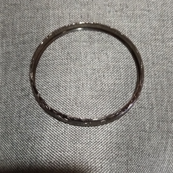 Vintage Silver tone etched Spangled bracelet - Picture 5 of 8